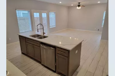 8203 Oak Knoll Lane #B, Houston, TX 77028 - Photo 3