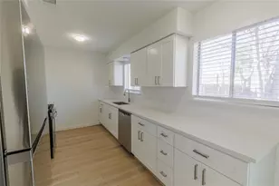 1106 Twin Falls Rd, Houston, TX 77088 - Photo 17