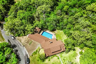 1100 Broadmoor Dr, Bryan, TX 77802 - Photo 3