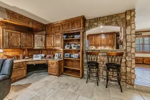 1100 Broadmoor Dr, Bryan, TX 77802 - Photo 9