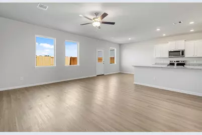 8202 Burnt Orchid Drive, Houston, TX 77016 - Photo 3