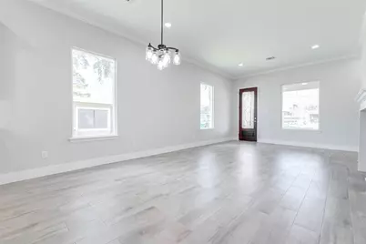 8405 Folkstone Lane, Houston, TX 77075 - Photo 17