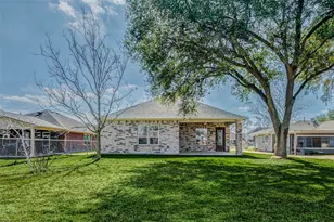 8405 Folkstone Ln, Houston, TX 77075 - Photo 37