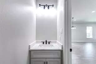 8405 Folkstone Ln, Houston, TX 77075 - Photo 21