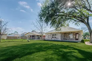 8405 Folkstone Ln, Houston, TX 77075 - Photo 39