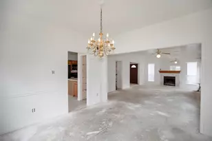 1627 Mabry Mill Rd, Houston, TX 77062 - Photo 11