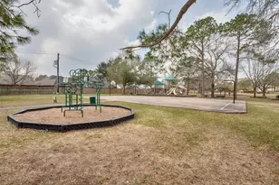 1627 Mabry Mill Rd, Houston, TX 77062 - Photo 31