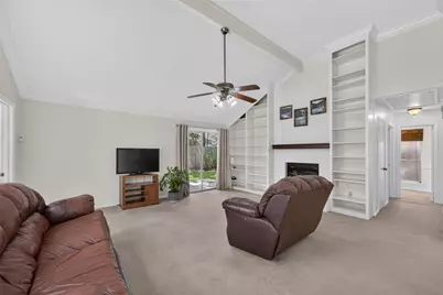 28 S Rain Forest Court, The Woodlands, TX 77380 - Photo 9