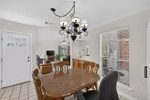28 S Rain Forest Ct, The Woodlands, TX 77380 - Photo 13