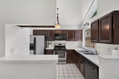 28 S Rain Forest Court, The Woodlands, TX 77380 - Photo 15