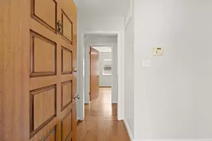 1409 Conrad Sauer Dr, Houston, TX 77043 - Photo 3