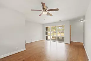 1409 Conrad Sauer Dr, Houston, TX 77043 - Photo 5