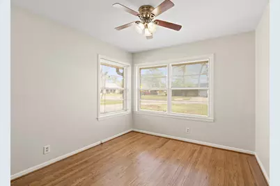 1409 Conrad Sauer Drive, Houston, TX 77043 - Photo 15