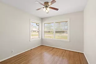 1409 Conrad Sauer Dr, Houston, TX 77043 - Photo 15