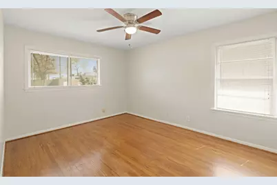 1409 Conrad Sauer Drive, Houston, TX 77043 - Photo 11