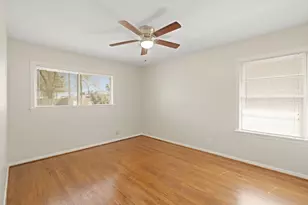 1409 Conrad Sauer Dr, Houston, TX 77043 - Photo 11