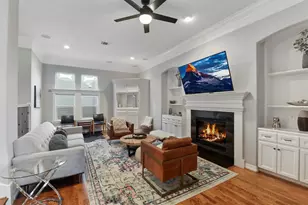 1202 W 25th St, Houston, TX 77008 - Photo 3