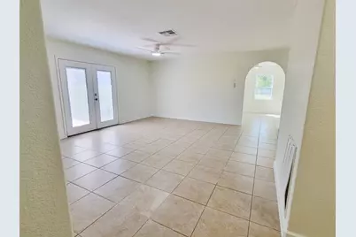 519 N Shady Lane, La Porte, TX 77571 - Photo 9