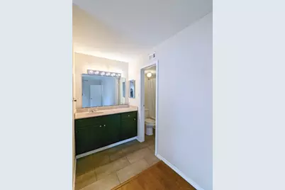 7200 T C Jester Boulevard #36, Houston, TX 77088 - Photo 9