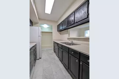 7200 T C Jester Boulevard #36, Houston, TX 77088 - Photo 7