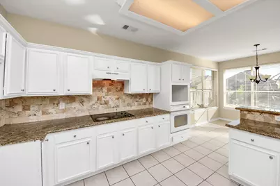 323 N Esplanade Lane, Stafford, TX 77477 - Photo 15