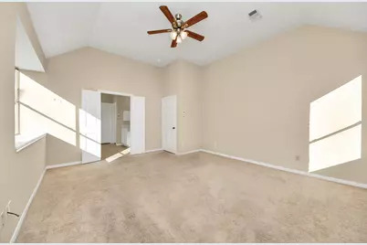 323 N Esplanade Lane, Stafford, TX 77477 - Photo 19