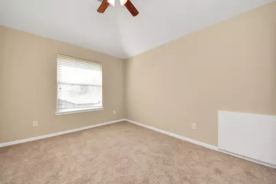 323 N Esplanade Lane, Stafford, TX 77477 - Photo 31