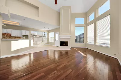 323 N Esplanade Lane, Stafford, TX 77477 - Photo 7