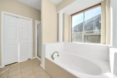 323 N Esplanade Lane, Stafford, TX 77477 - Photo 23