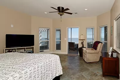 3723 Bayshore Drive, Bacliff, TX 77518 - Photo 13