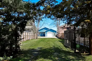 3723 Bayshore Dr, Bacliff, TX 77518 - Photo 3