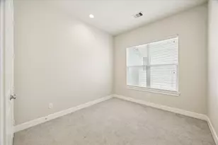 2215 Penny Derrick Ln, Houston, TX 77055 - Photo 15