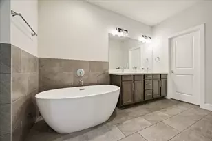 2215 Penny Derrick Ln, Houston, TX 77055 - Photo 13