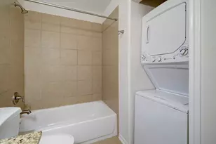 214 W 17th St, Houston, TX 77008 - Photo 5
