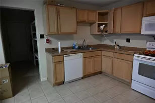 224 E Main St, Clute, TX 77531 - Photo 21