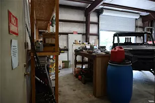 224 E Main St, Clute, TX 77531 - Photo 25