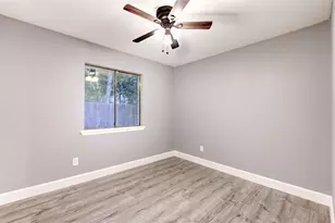 205 Morningside Dr, Friendswood, TX 77546 - Photo 35