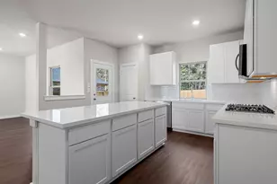 12175 Ridge Top Dr, Conroe, TX 77304 - Photo 5