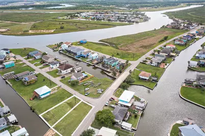 106 Jolly Boat Lane, Freeport, TX 77541 - Photo 1