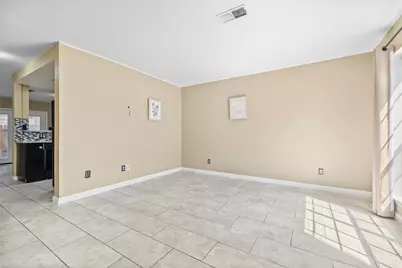 1425 Springrock Lane #4, Houston, TX 77055 - Photo 5