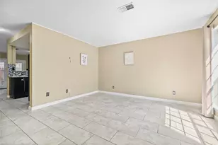 1425 Springrock Ln, Houston, TX 77055 - Photo 5