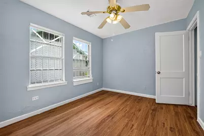 4813 Brinkley Street, Houston, TX 77033 - Photo 9