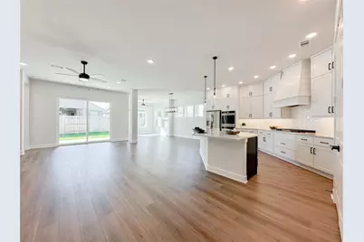 1015 Windy Creek Path, Conroe, TX 77304 - Photo 7