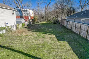 2407 Alabama St, Houston, TX 77004 - Photo 3
