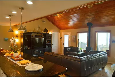 903 S Cove, Crystal Beach, TX 77650 - Photo 3