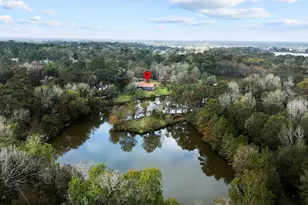 219 Lakeshore Dr, Ace, TX 77326 - Photo 7