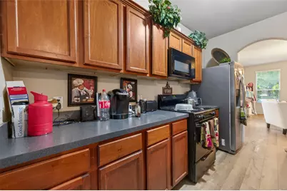 13 N Heritage Oaks Drive, Texas City, TX 77591 - Photo 9