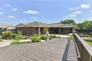 2204 Airline Dr, Friendswood, TX 77546 - Photo 9