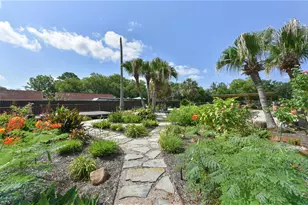 2204 Airline Dr, Friendswood, TX 77546 - Photo 11