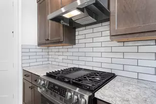 11812 Benes Dr, Mont Belvieu, TX 77523 - Photo 19